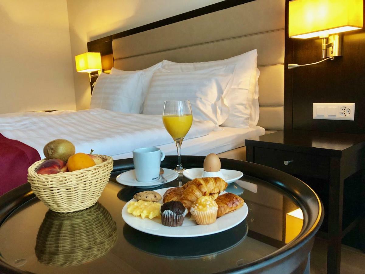 Hotel La Prairie, Swiss Bike Hotel Ивердон ле Бен Екстериор снимка